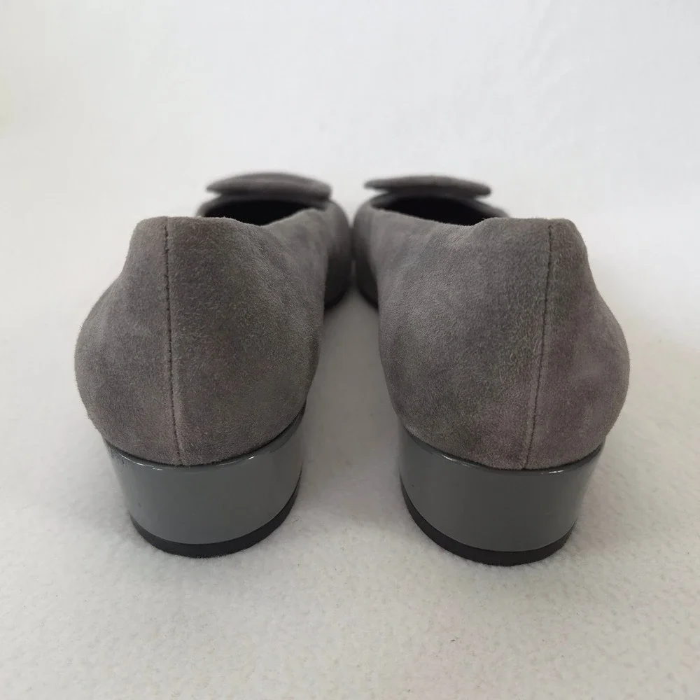 David Tate Gray Suede Low Block Heel Buckle Pumps Round Toe Shoes Size 9